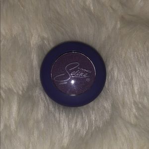 Selena MAC Cosmetics eyeshadow in shade “Selena”